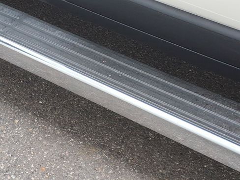 Used 2013 Chevrolet Traverse LT w/ LPO, 'HIT The Road' Package FWD image 15