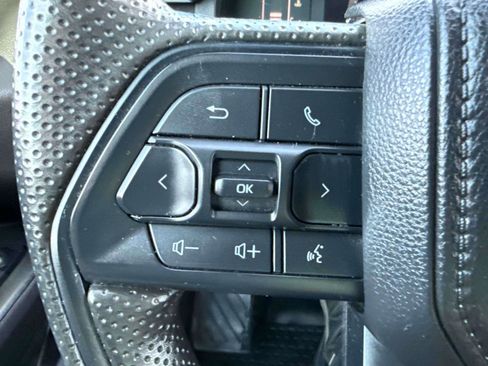 Used 2024 Toyota Tacoma SR5 AWD/4WD image 24