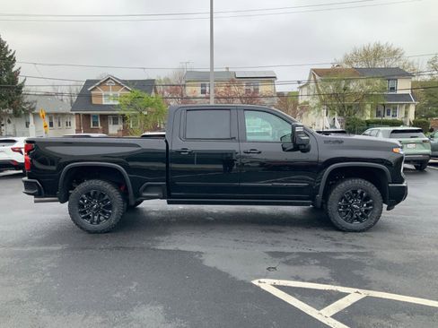 New 2026 Chevrolet Silverado 2500 High Country w/ High Country Premium Package AWD/4WD image 8