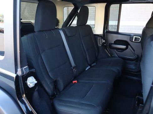 Used 2018 Jeep Wrangler Unlimited Sport S AWD/4WD image 27