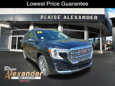 Used 2023 GMC Terrain Denali w/ LPO, Floor Liner Package AWD/4WD image 1