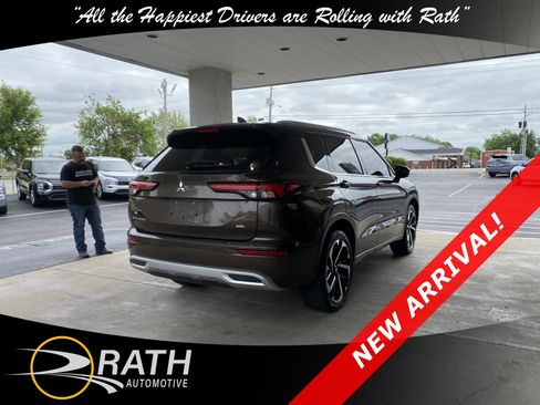 Used 2024 Mitsubishi Outlander SEL FWD image 9