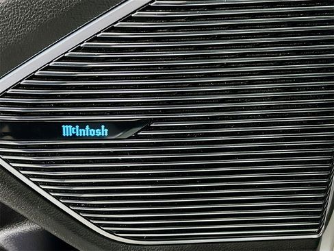 Used 2022 Jeep Grand Cherokee L Overland w/ Advanced Protech Group III image 17