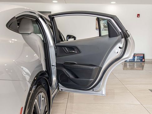 Used 2026 Toyota Prius XLE FWD image 37
