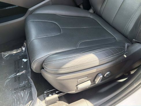 Used 2022 Hyundai Santa Fe Calligraphy FWD image 17