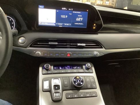 Used 2020 Hyundai Palisade Limited image 16