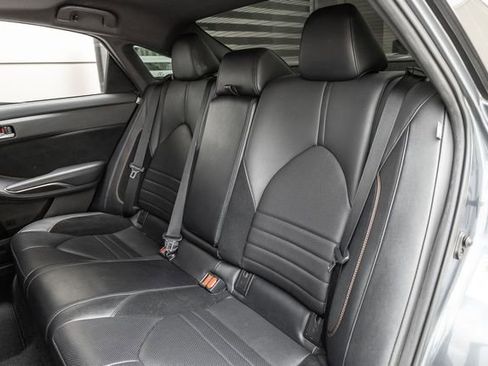 Used 2019 Toyota Avalon XSE FWD image 13