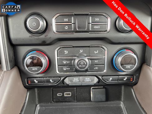 Used 2024 Chevrolet Suburban LT image 17