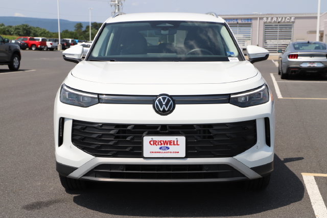 Used 2026 Volkswagen Tiguan SE AWD/4WD image 5