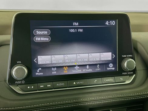 Used 2023 Nissan Rogue SV FWD image 21