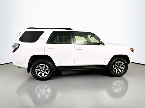 Used 2022 Toyota 4Runner TRD Off-Road AWD/4WD image 8