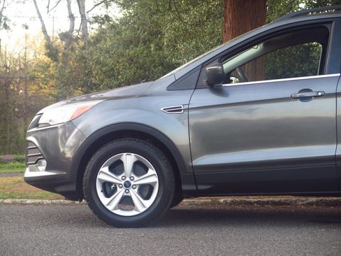Used 2015 Ford Escape SE w/ Equipment Group 201A image 27