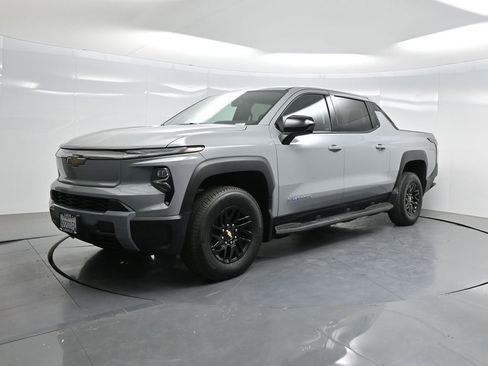 Used 2026 Chevrolet Silverado EV LT AWD/4WD image 59