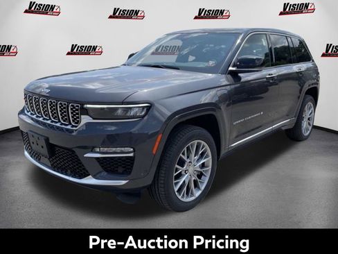 Used 2023 Jeep Grand Cherokee Summit image 1