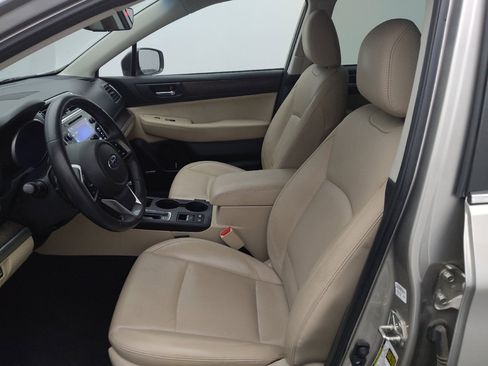 Used 2019 Subaru Outback 3.6R Limited AWD/4WD image 17