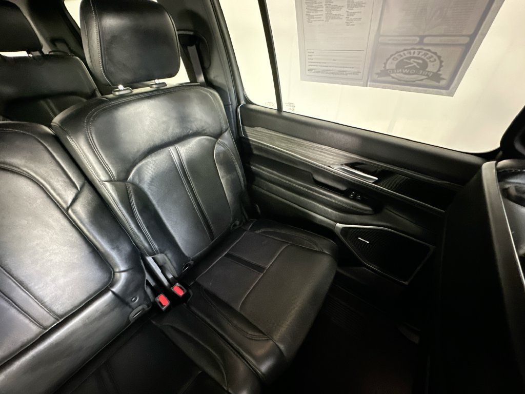 Used 2024 Jeep Wagoneer Series II w/ Flexible Seating Group AWD/4WD image 14