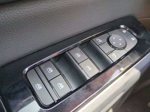 New 2026 Nissan Pathfinder SL FWD image 23