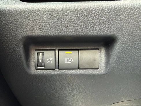 Used 2023 Toyota RAV4 LE AWD/4WD image 23