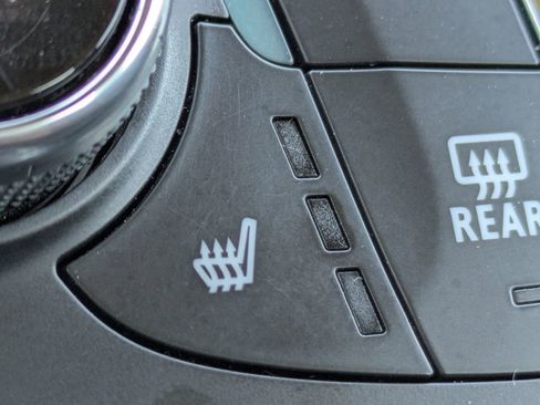 Used 2024 Chevrolet Malibu LT image 21