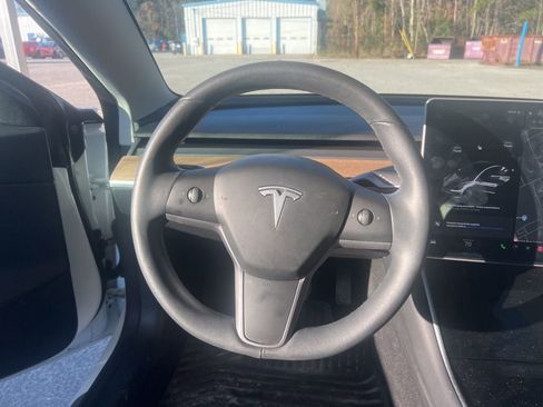 Used 2020 Tesla Model 3 Long Range image 9
