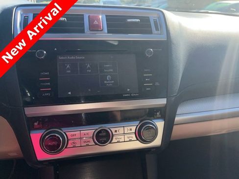 Used 2017 Subaru Outback 2.5i Premium image 15