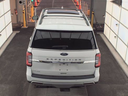 Used 2024 Ford Expedition Limited image 7
