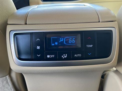 Used 2017 Toyota Highlander XLE w/ Protection Package #3 AWD/4WD image 21