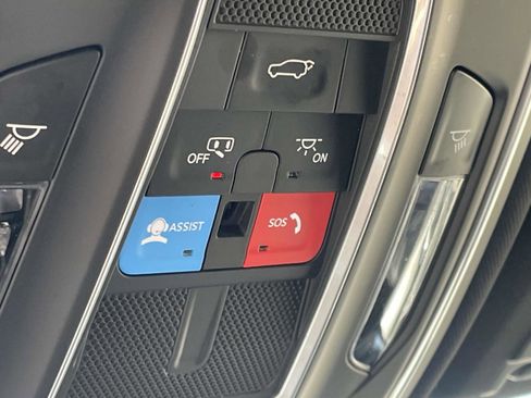 Used 2024 Jeep Grand Cherokee Altitude image 14