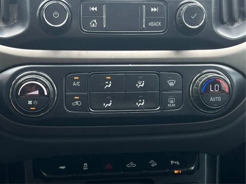 Used 2019 Chevrolet Colorado Z71 w/ Z71 Midnight Edition AWD/4WD image 37
