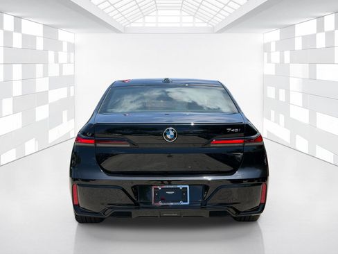 Used 2023 BMW 740i RWD image 6