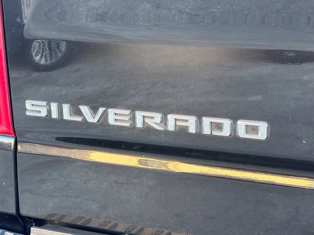 Used 2020 Chevrolet Silverado 1500 LT w/ All-Star Edition RWD image 12