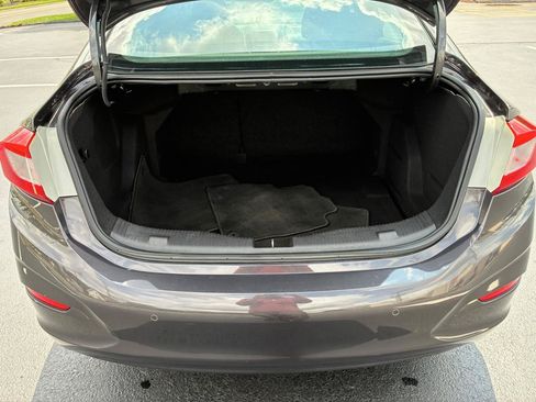 Used 2017 Chevrolet Cruze LT w/ Convenience Package FWD image 12