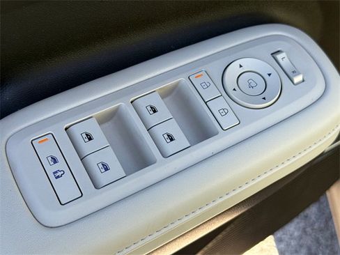 Used 2025 Hyundai Santa Fe Calligraphy image 21