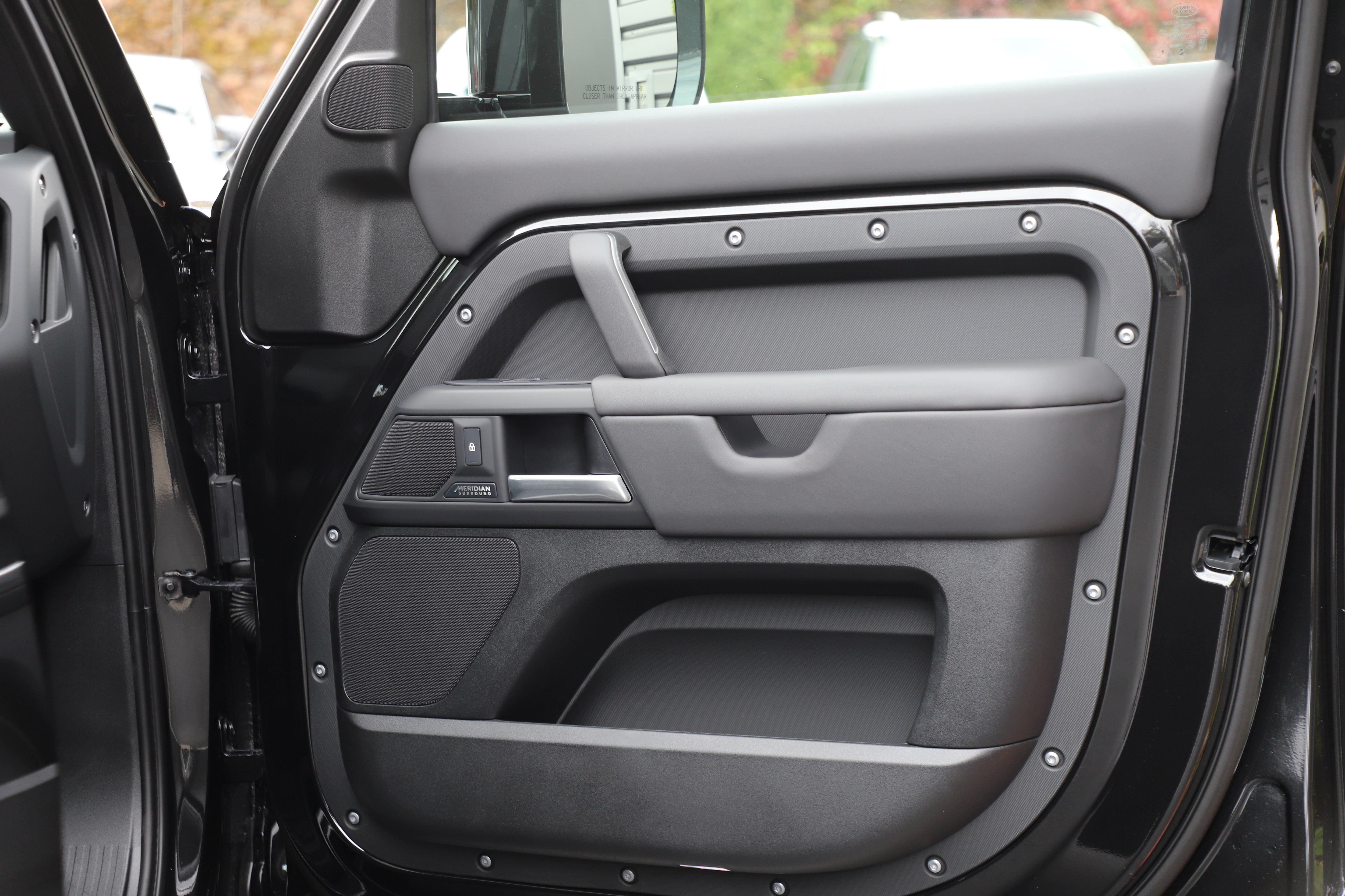 New 2026 Land Rover Defender 110 X-Dynamic SE AWD/4WD image 7