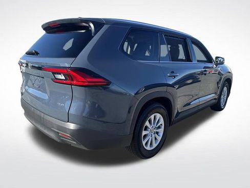 Used 2024 Toyota Grand Highlander XLE image 9