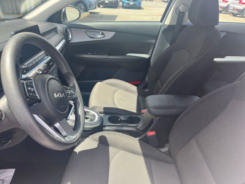 Used 2024 Kia Forte LXS FWD image 25
