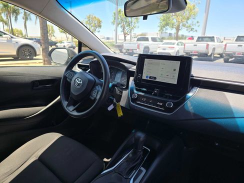 Used 2024 Toyota Corolla LE FWD image 11