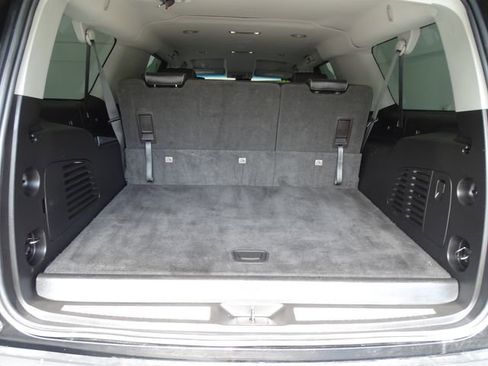 Used 2018 Chevrolet Suburban LT AWD/4WD image 21