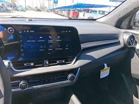 New 2026 Chevrolet Equinox LT w/ LPO, Floor Liner Package FWD image 9