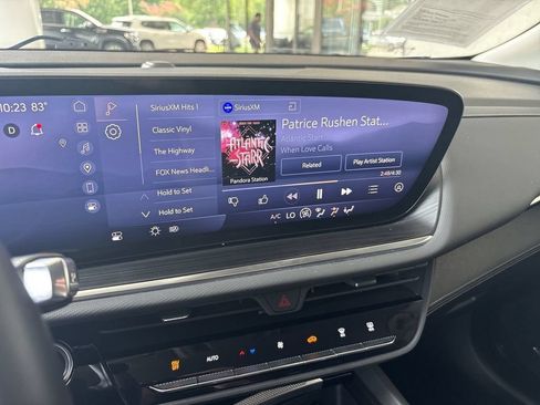Certified 2024 Buick Envision Preferred AWD/4WD image 13