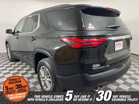 Certified 2023 Chevrolet Traverse LT w/ Rear Camera Mirror Package image 8