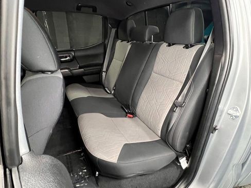 Used 2023 Toyota Tacoma TRD Sport image 11