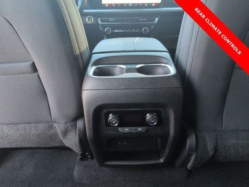 Used 2024 Chevrolet Traverse LS image 21