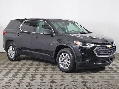Used 2021 Chevrolet Traverse LS AWD/4WD image 50