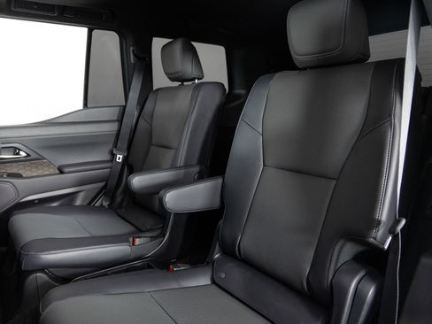 Used 2025 Lexus GX 550 image 17