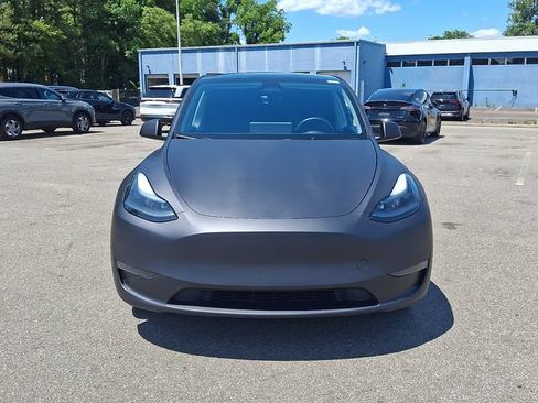 Used 2024 Tesla Model Y Long Range RWD image 2