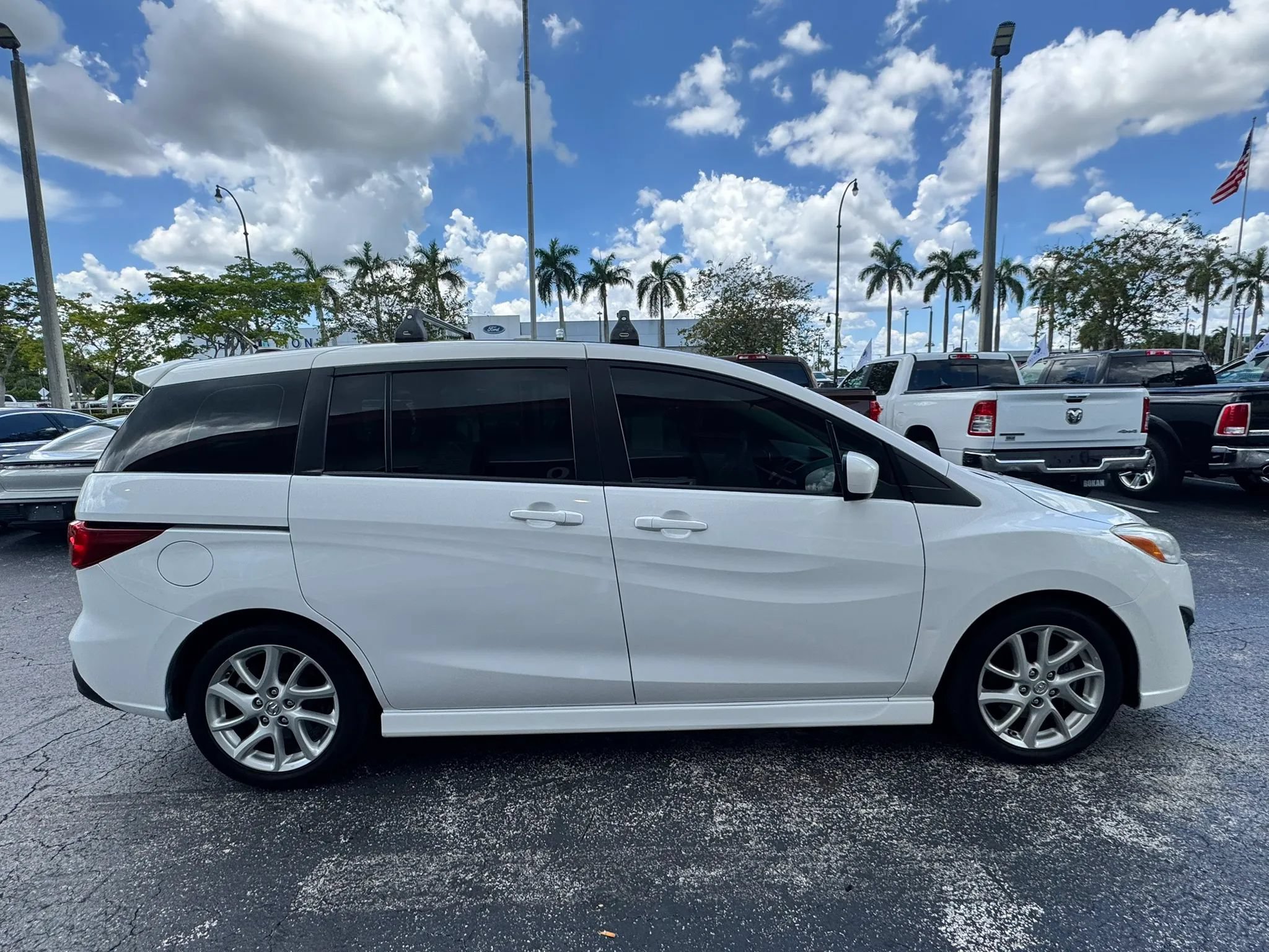 Used 2012 MAZDA MAZDA5 Grand Touring FWD image 10