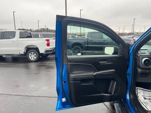 Used 2023 Chevrolet Colorado LT w/ LT Convenience Package III image 20