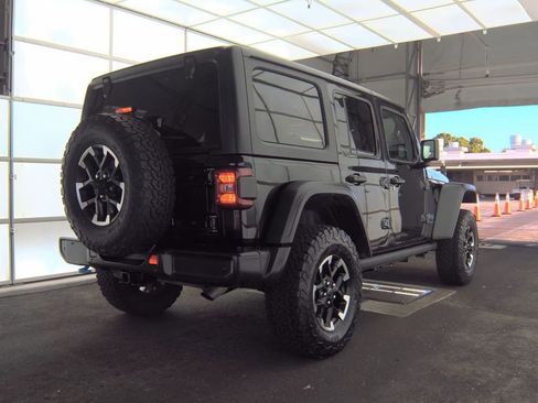 Used 2025 Jeep Wrangler Unlimited Rubicon 4xe w/ Safety Group image 8