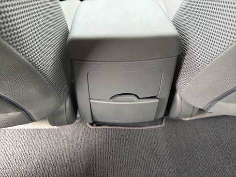 Used 2020 Nissan Frontier SV RWD image 17